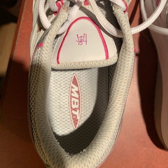MBT Women’s Running Shoes - Picture 4 of 7